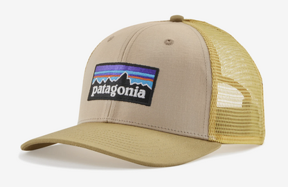 PATAGONIA P-6 LOGO LOPRO TRUCKER HAT Cappellino con visiera cod. 38283